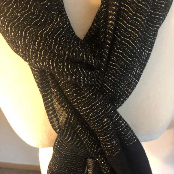 Black Gold Glitter Sheer light scarf - Picture 4 of 4